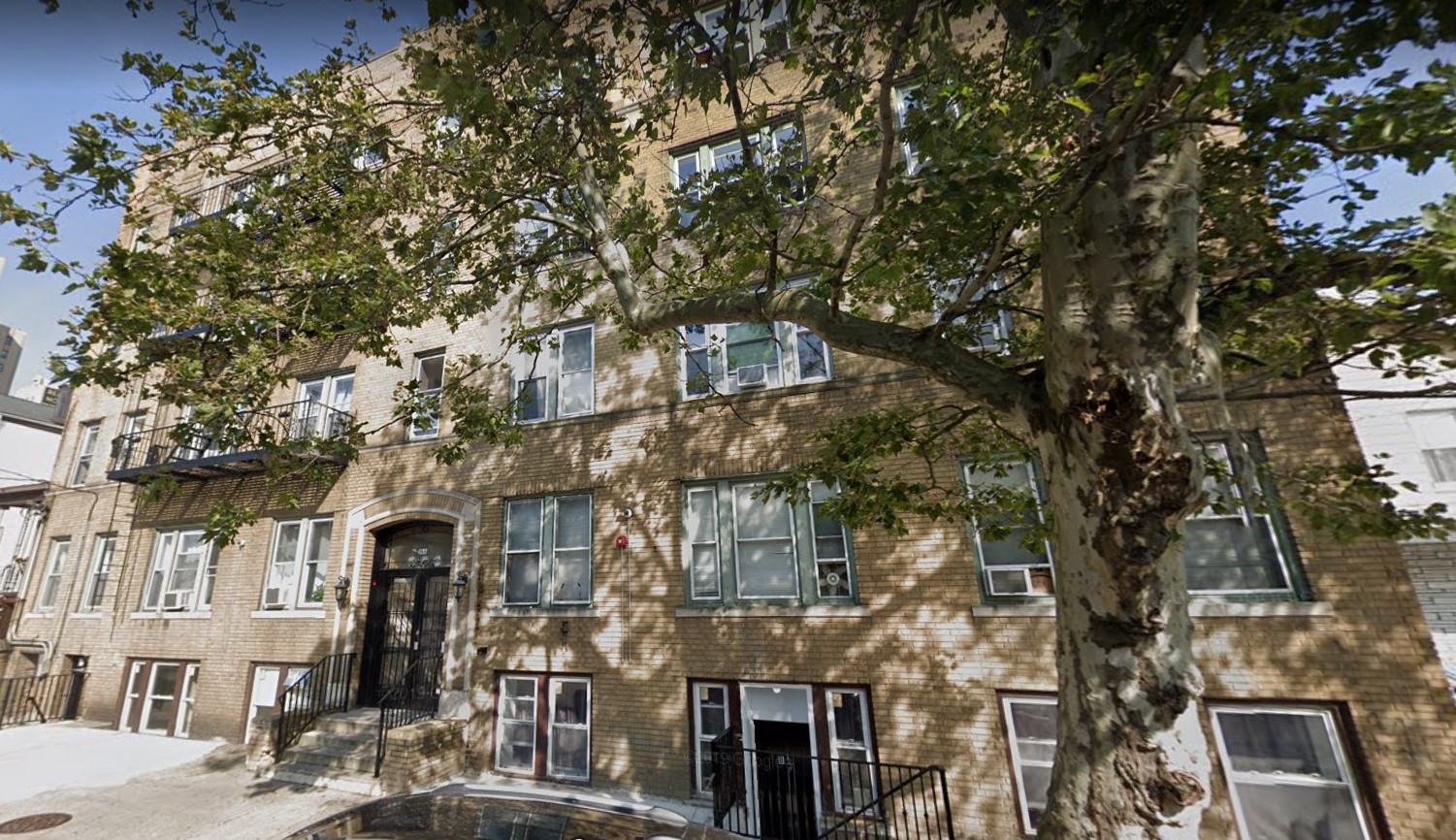 166 Summit Avenue, Apt B1